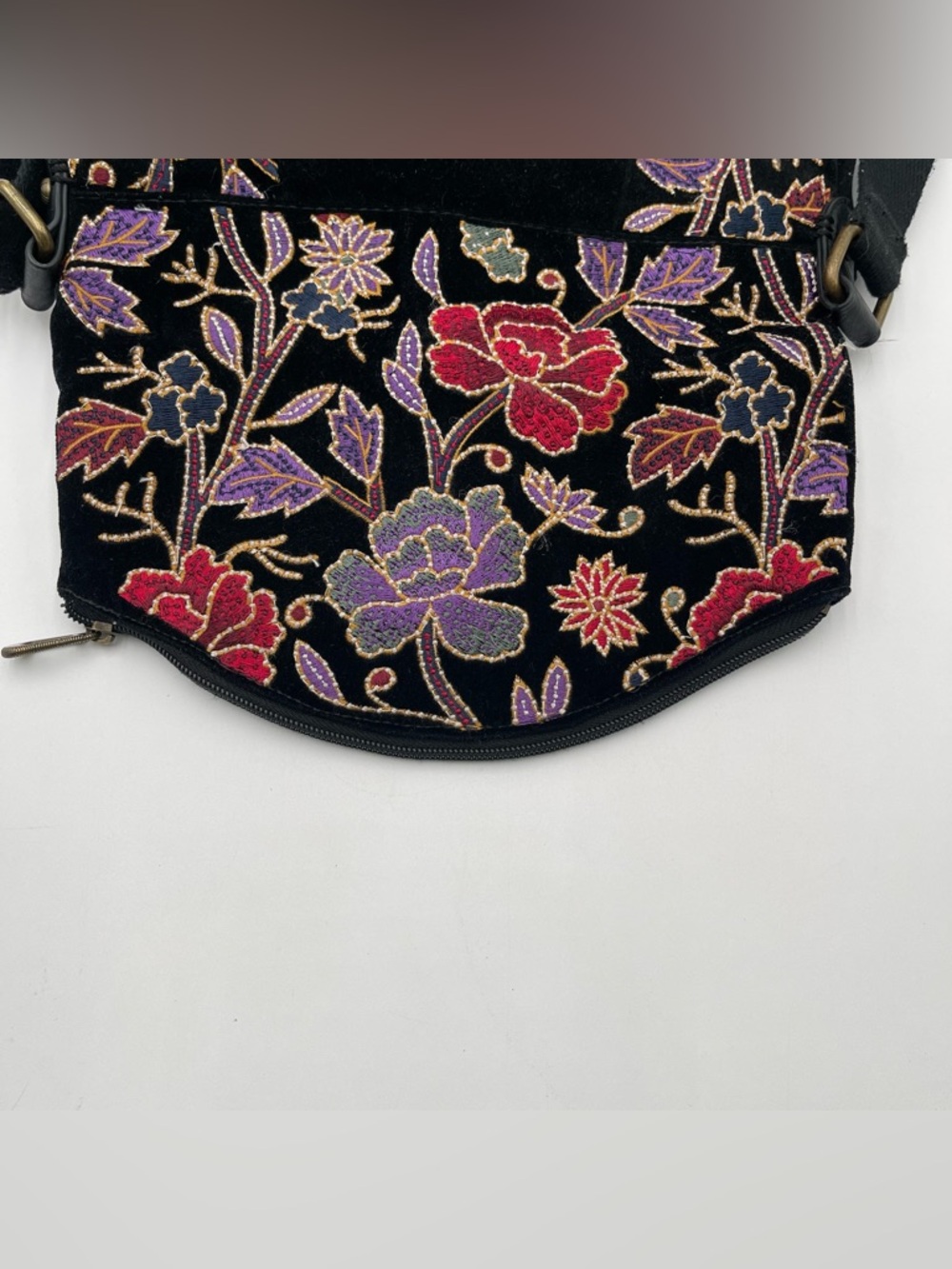 Sakroots Women’s Crossbody Bag Floral Embroidered Black Boho Hippie - Picture 10 of 14